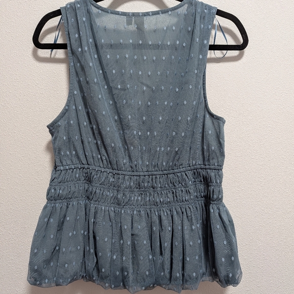 NWT STUNNING Sleeveless Blouse Top With Bow Detail - M - Picture 8 of 9